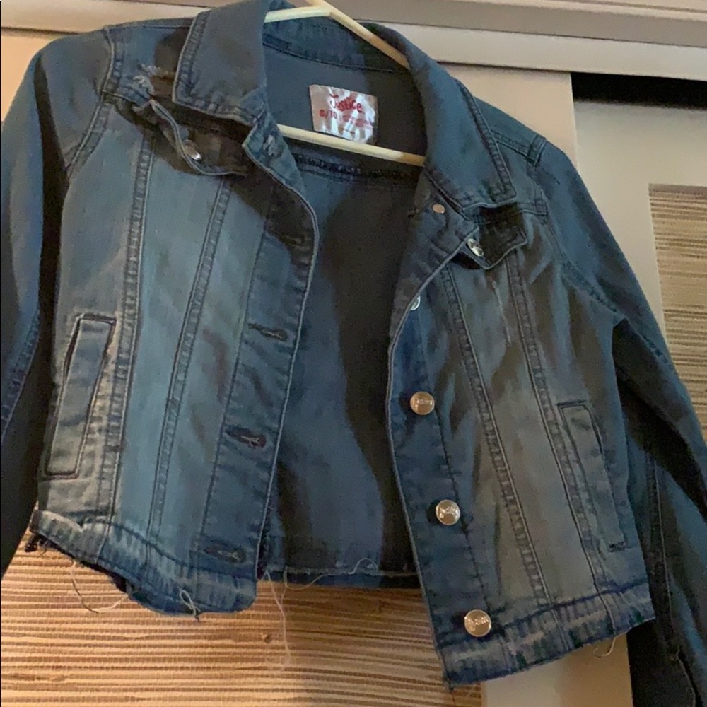 Justice jean jacket size: 8/10